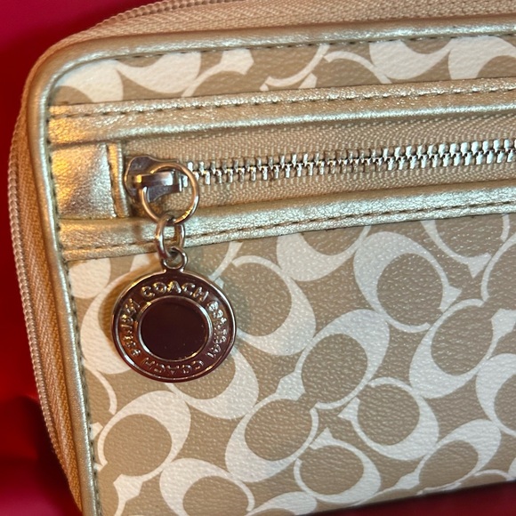 Coach Tan Signature Monogram Wallet - Picture 5 of 6